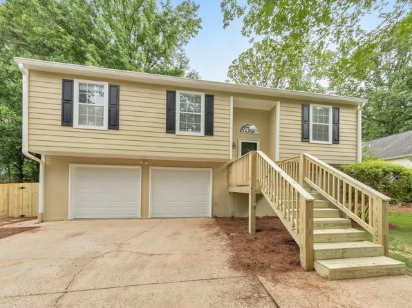 1818 Crescent Hill Dr NW, Acworth, GA 30102