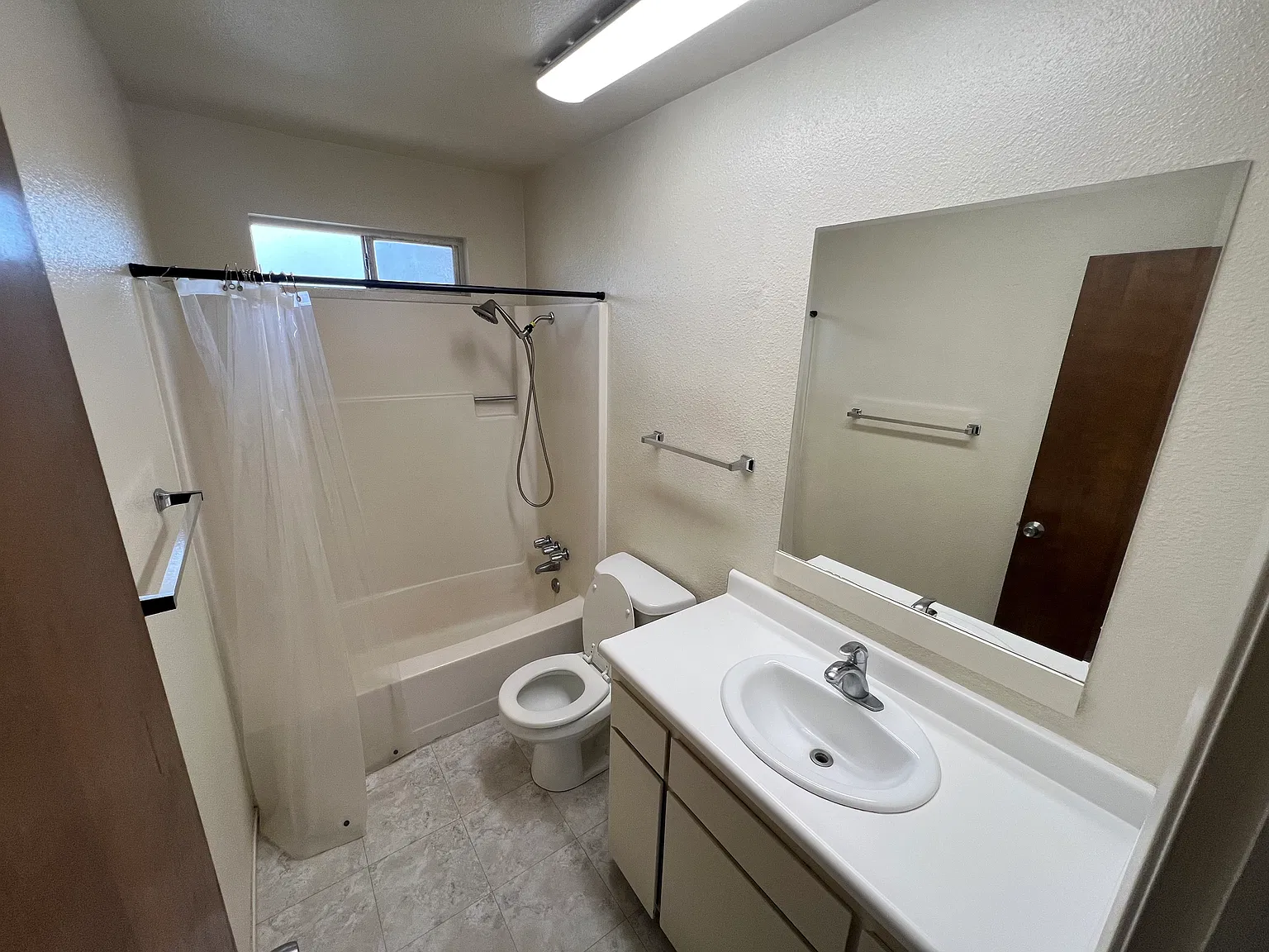 2 bed, 850 sqft, $1,470 — Photo 4