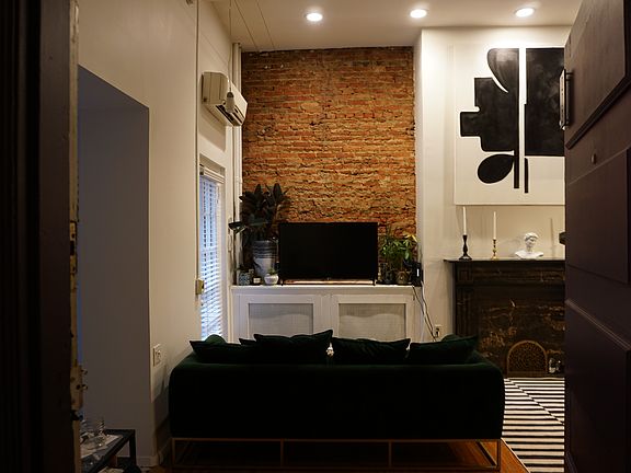 2nd image of 1521 Spruce St APT 203