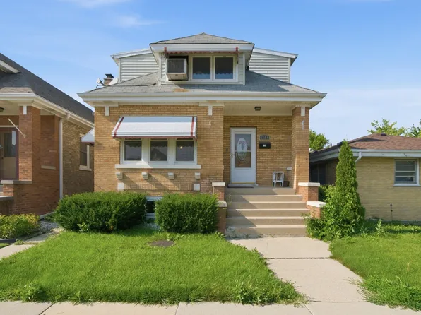 5704 W Newport Ave, Chicago, IL 60634