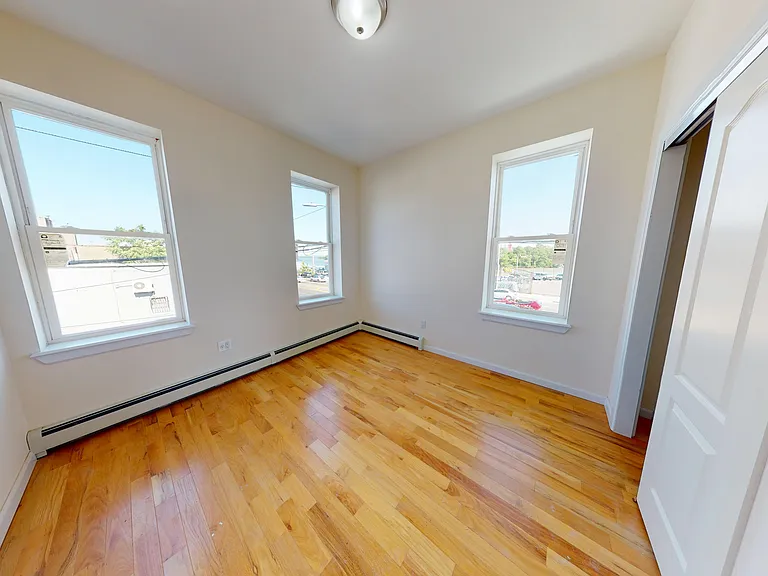 2803 W 20th St #2 — Photo 8