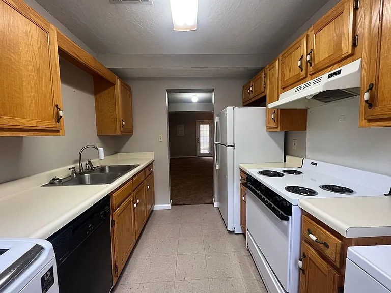 148 W Peach St #E1 — Photo 5