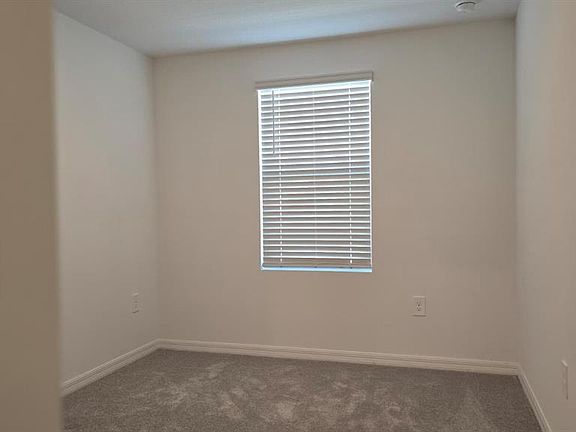 4th image of 2220 Portrait St #2220