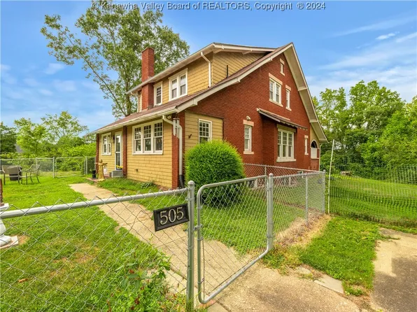 505 Edgehill Dr, Saint Albans, WV 25177