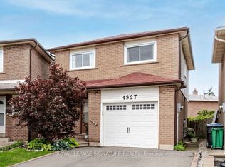4327 Burnaby Ct, Mississauga, ON L4W 3W7