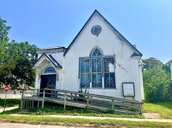 213 N 1st St, Knoxville, IA 50138