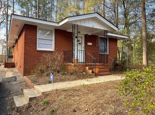 829 W Rowan St, Fayetteville, NC 28301