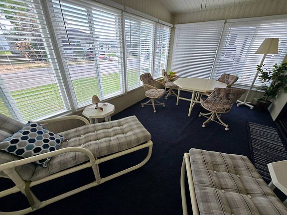 4th image of 104 Rigi Slope