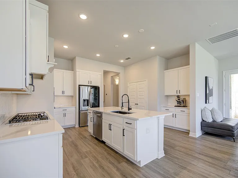 4110 Sherman Oak Ln — Photo 13