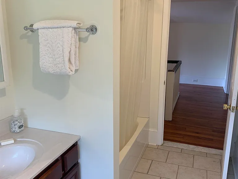 191 Barbour St — Photo 15