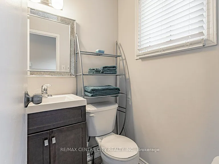 490 3rd St #19 — Photo 6