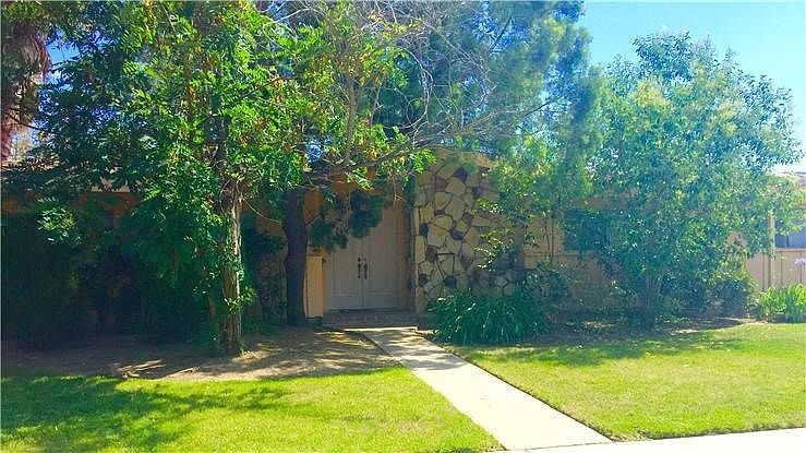 1st image of 23410 Burbank Blvd