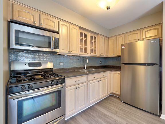 4th image of 395 Wilmington Dr #103C