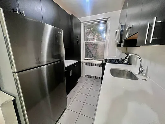 Rented by Contact Realty | media 4