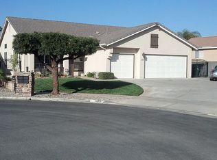 1073 Shadow Crest Cir, Corona, CA 92881