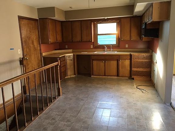 5th image of 7212 Walker Ave