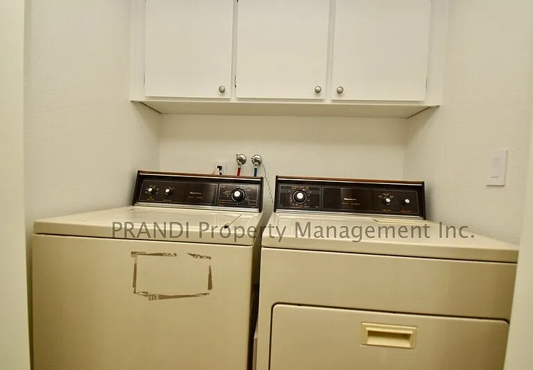 920 Arlene Way — Photo 13