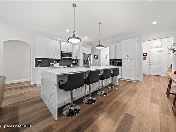 5th image of 5710 Peacock Ct