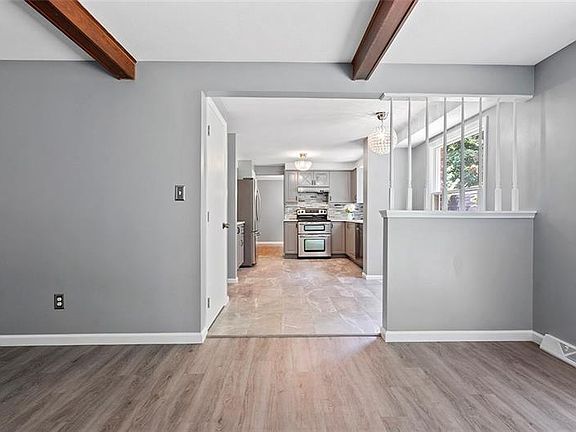 5th image of 5964 Dashwood Dr