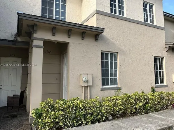 1985 Marsh Harbor Dr, Riviera Beach, FL 33404
