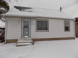 6201 Park Ridge Rd, Loves Park, IL 61111