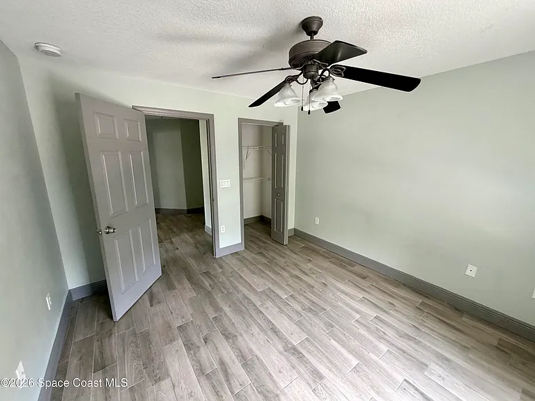 915 Twisting Branch Ct — Photo 24