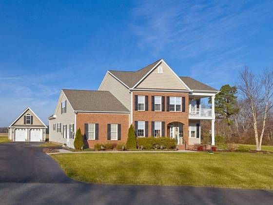 1st image of 102 Bangor Ln