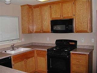 4th image of 791 Greenlaven St