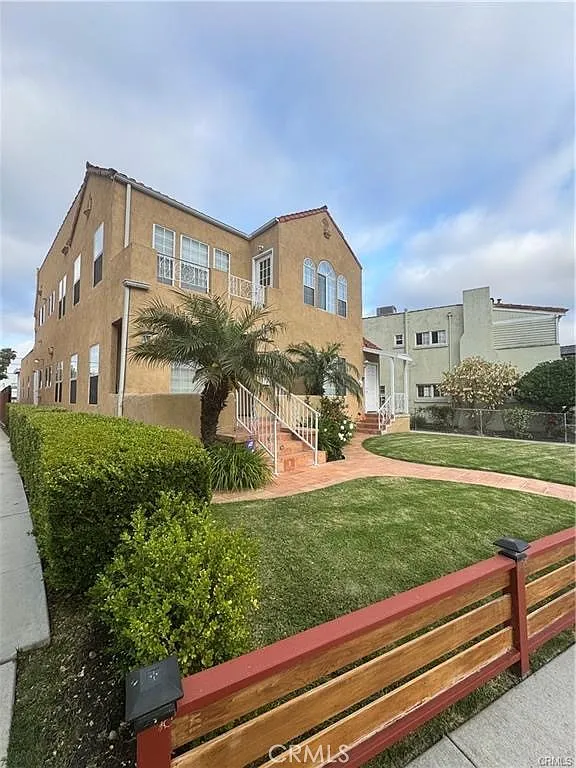 2 bed, 1800 sqft, $4,000 — Photo 3