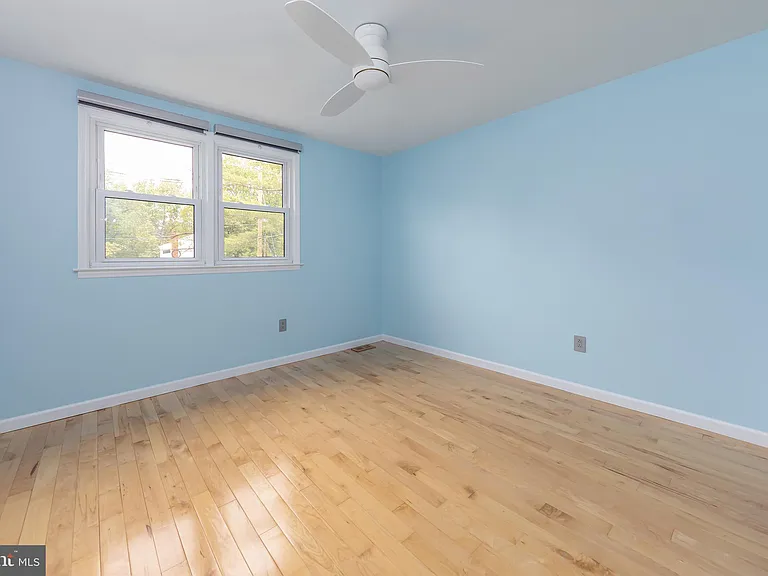 1960 Cardinal Lake Dr — Photo 23