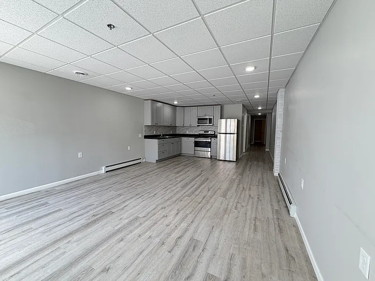 138 Fulton St E #3 — Photo 4
