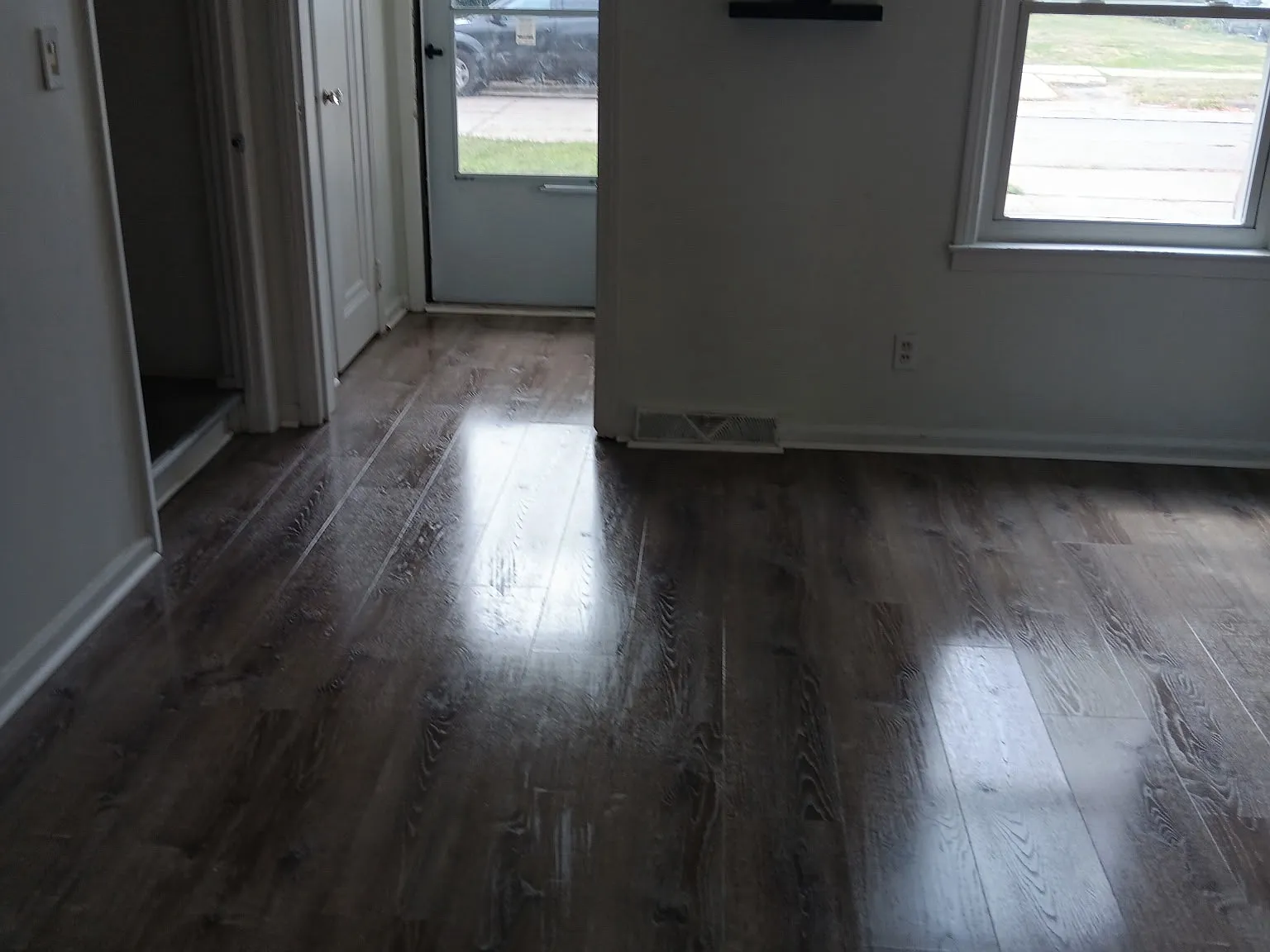 4 bed, 1092 sqft, $1,400 — Photo 1
