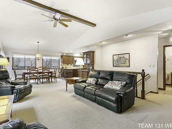 5th image of 575 Cherry Ln