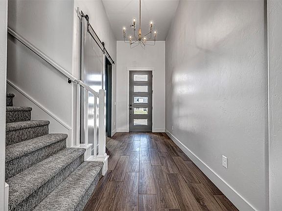 4th image of 4109 Emery Dr