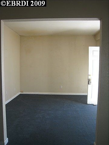 2nd image of 2514 E 22nd St