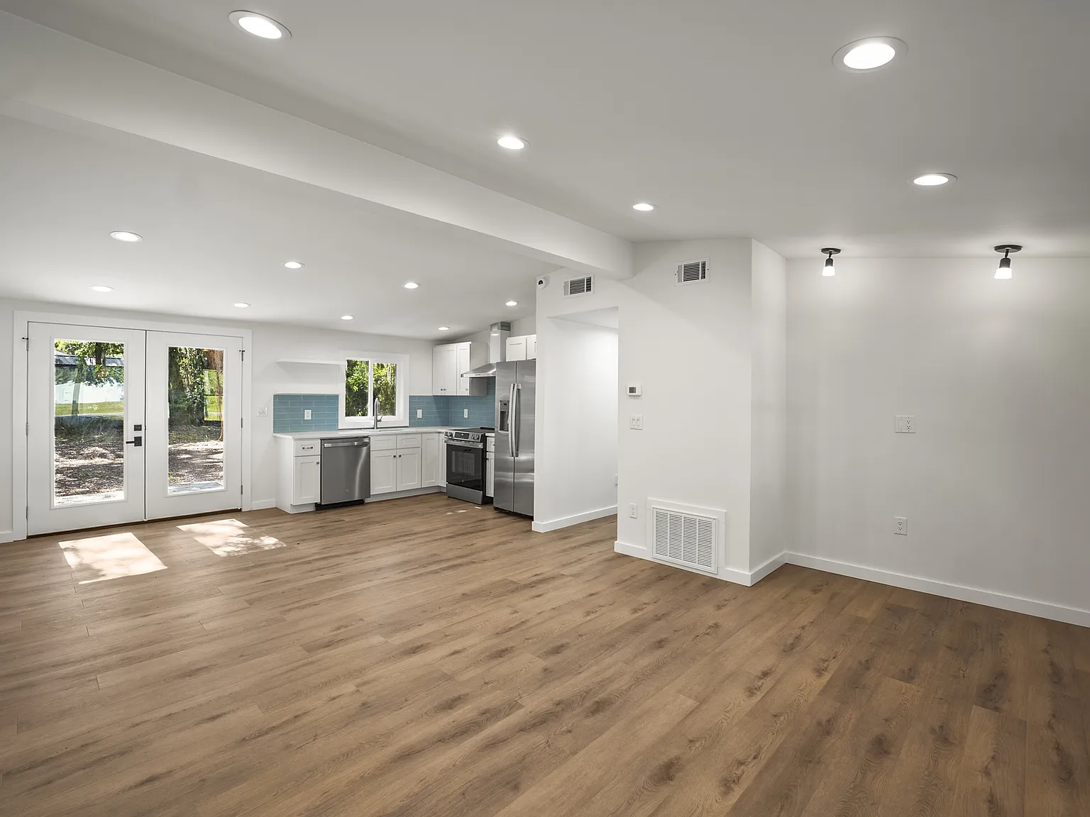 1608 Madrid Avenue - 1 — Photo 3