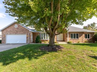 2578 Hacienda Dr, Dubuque, IA 52002