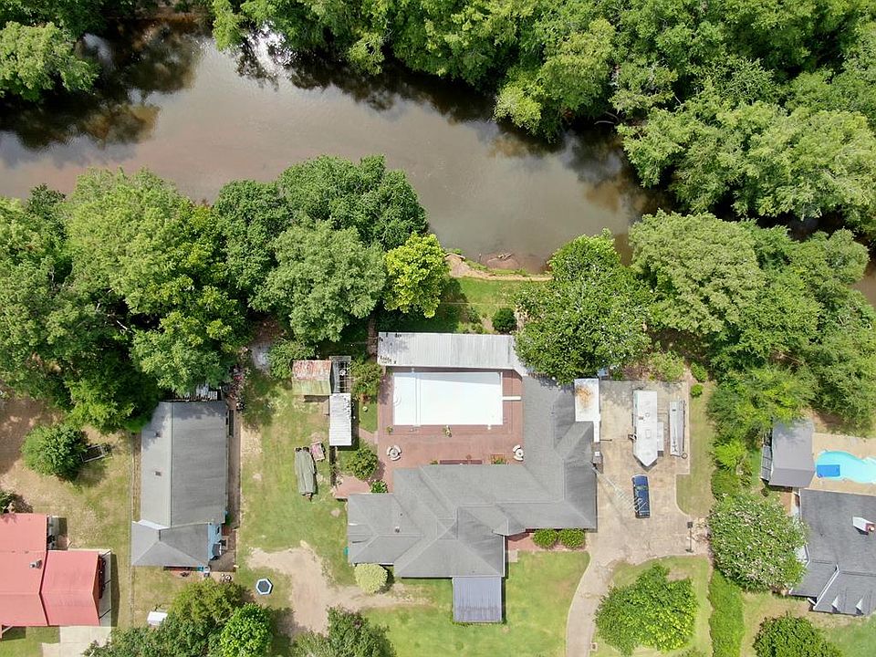 1st image of 206 Creekside Dr
