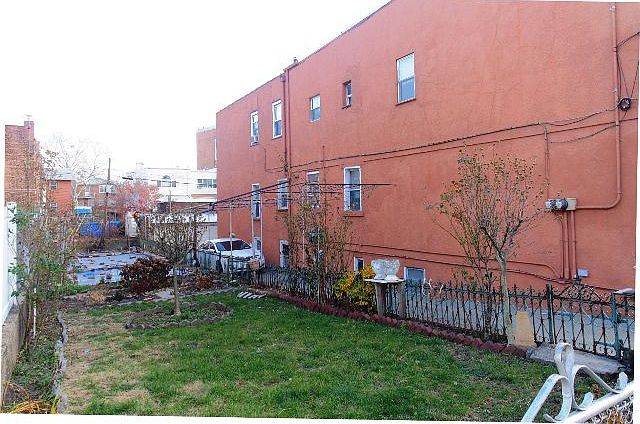 2nd image of 105 Battery Ave