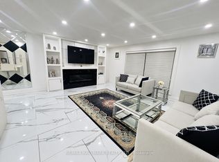 300 Tipperary St, Oshawa, ON L1J 6Y1