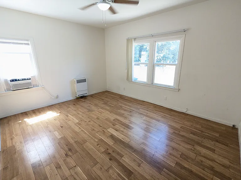 5337 Monroe St #4 — Photo 5