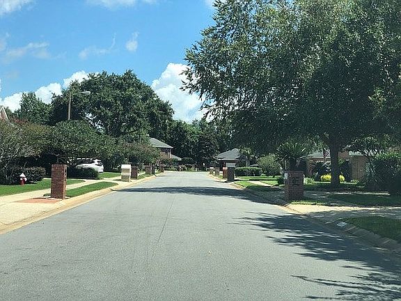 View approaching the lot