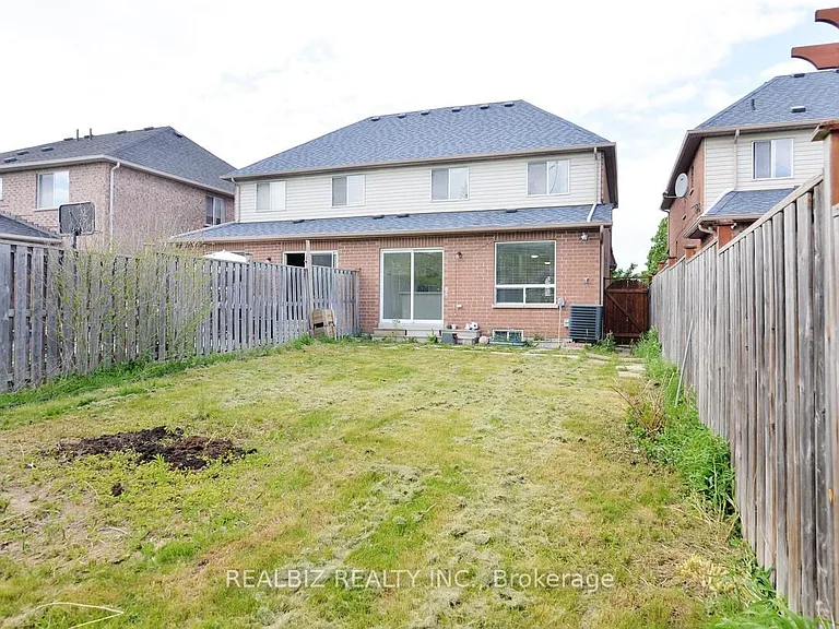 627 Caboto Trl — Photo 32