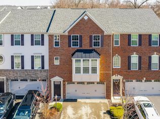 1202 Pointe View Dr #1202, Mars, PA 16046