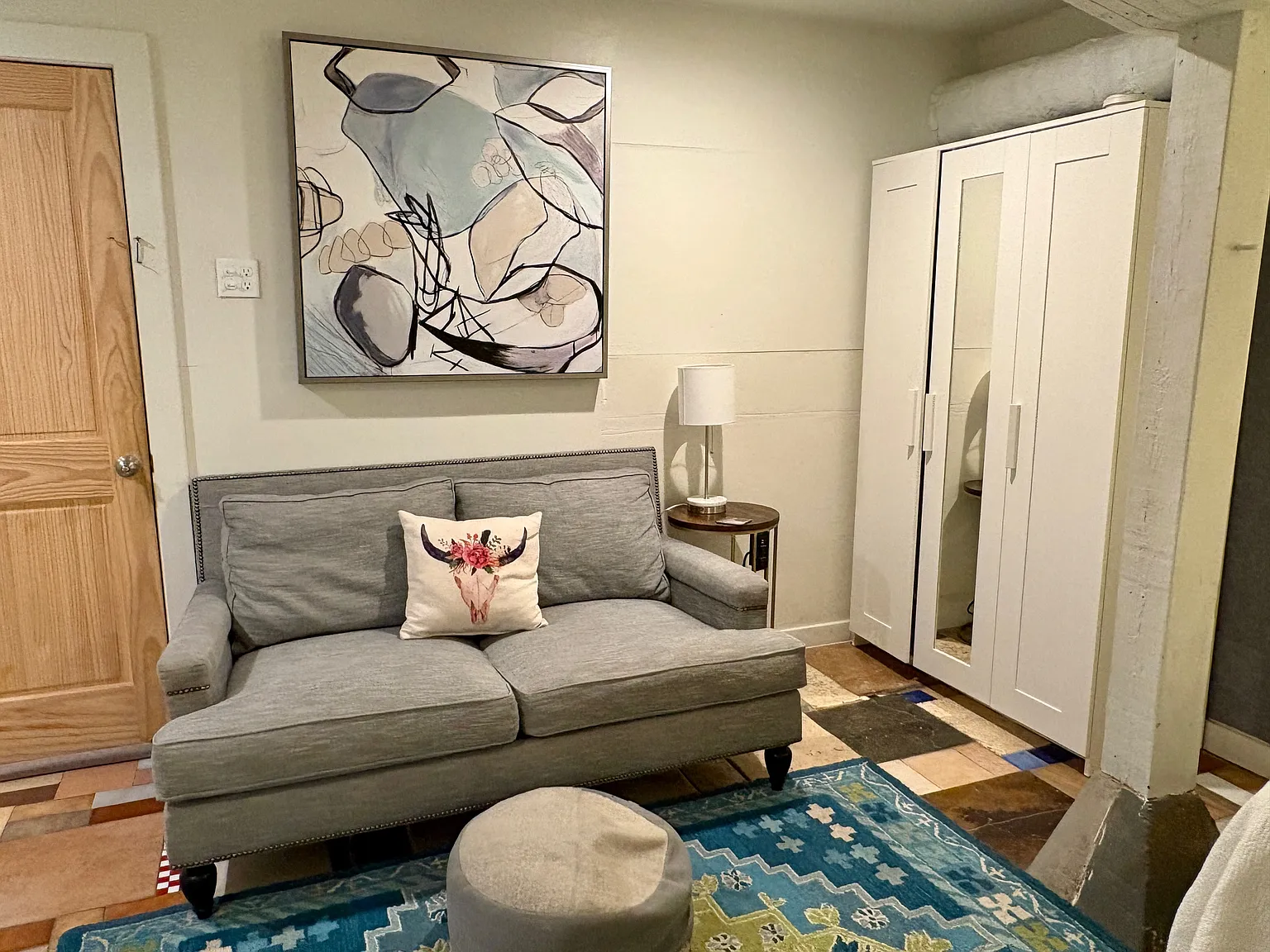 Studio, 500 sqft, $1,600 — Photo 3