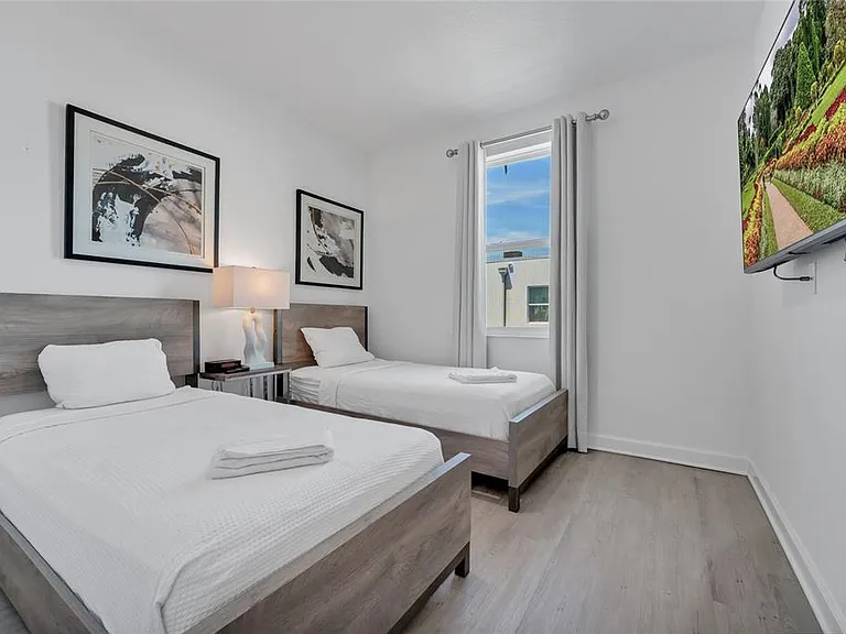 395 Famagusta Dr — Photo 27