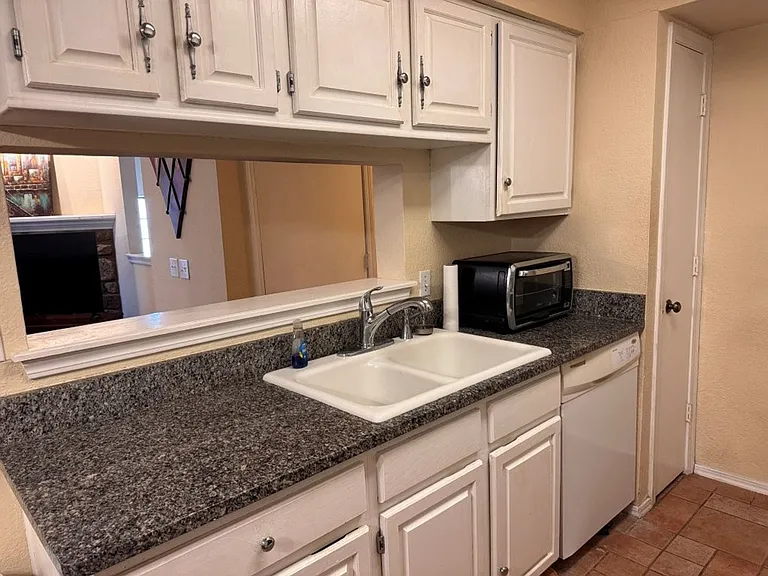 14403 N Penn Pl #F — Photo 10