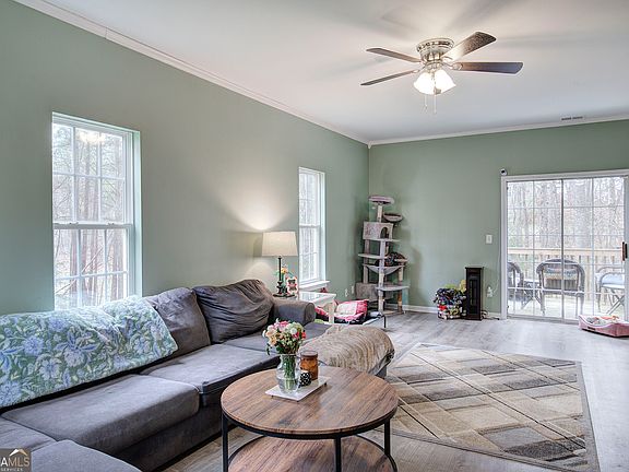 4th image of 385 Griffin Rd NW