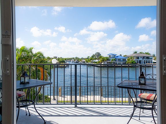 2nd image of 521 N Riverside Drive #208