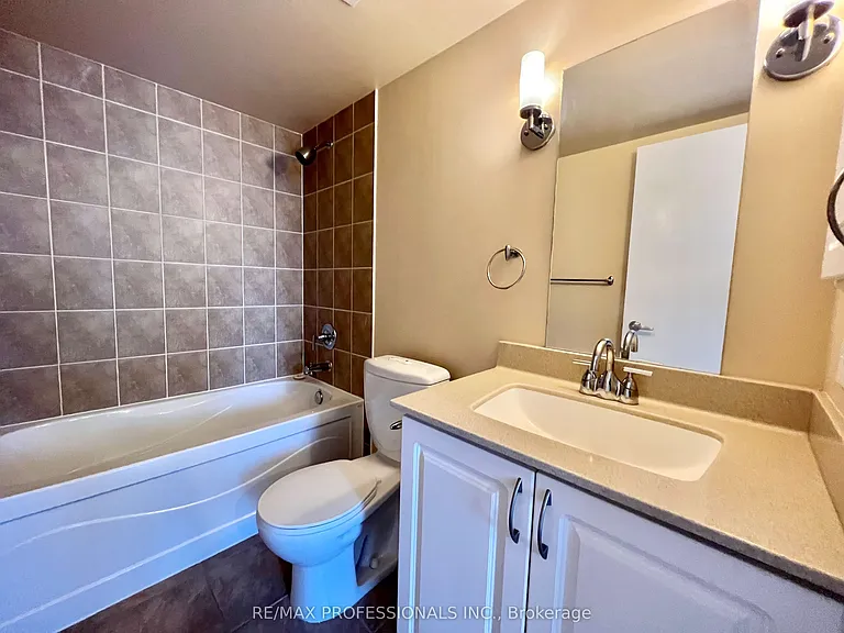 25 Viking Ln #1548 — Photo 7